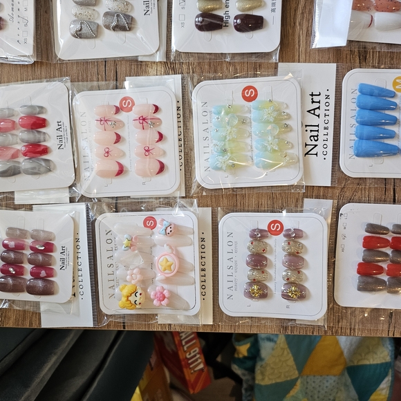 Assorted Nail Art Collection - Picture 2 of 4
